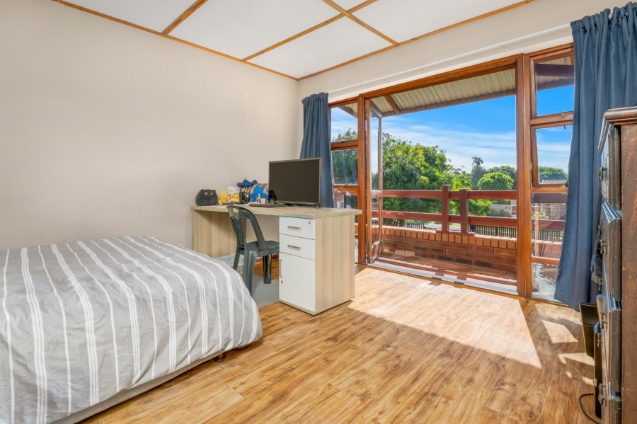 4 Bedroom Property for Sale in The Island Western Cape